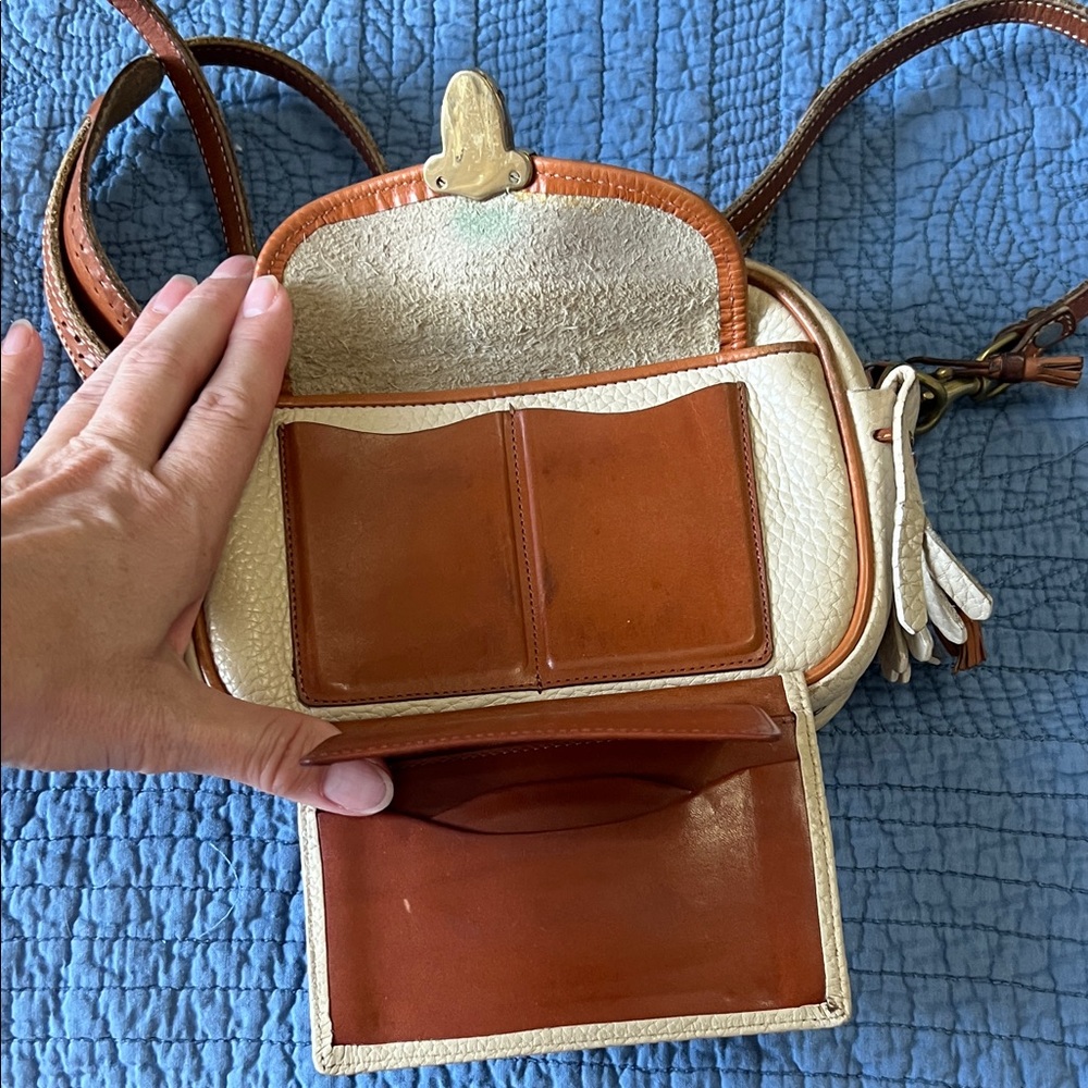 Dooney & Bourke Cream and Brown Leather Crossbody Bag - Picture 3 of 9